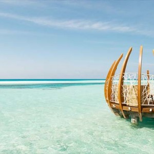 Lux South Ari Atoll - Luxury Maldives Honeymoon Packages - East Market Dining