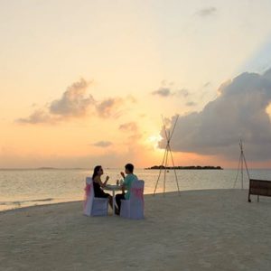 Maldives Honeymoon Packages Sun Siyam Vilu Reef Destination Dining1