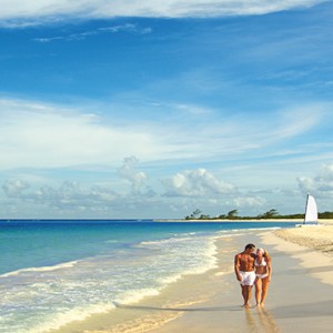 Mexico Honeymoons Packages Secrets Maroma Beach Couple On Beach