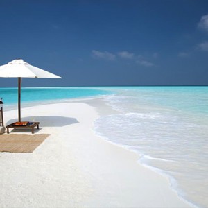 Milaidhoo Island Maldives - Luxury Maldives Honeymoon Packages - Sandbank seating