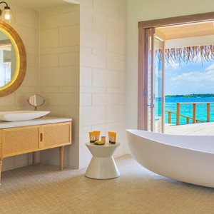 Milaidhoo Island Maldives - Luxury Maldives Honeymoon Packages - Water Pool Villa bathroom