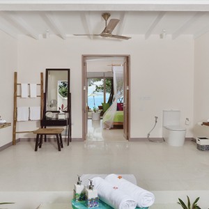 OBLU by Atmosphere at Helengali - Luxury Maldives Honeymoon Packages - Deluxe Beach Villa bathroom1