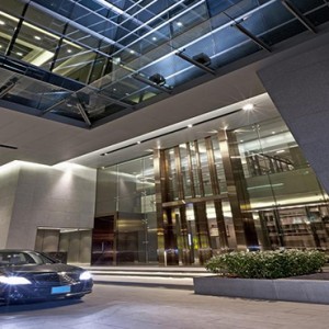 The Okura Prestige Bangkok - Luxury Thailand Honeymoon Packages - Hotel entrance