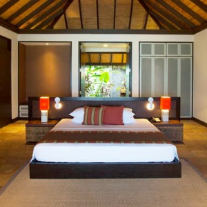 Velassaru Maldives - Luxury Maldives Honeymoon Packages - Beach Villa interior