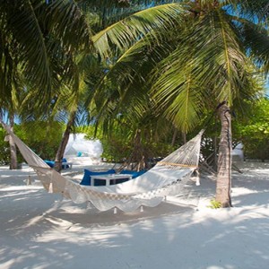 Velassaru Maldives - Luxury Maldives Honeymoon Packages - Fen bar exterior