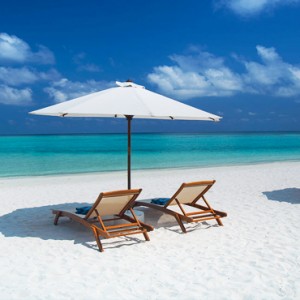 Velassaru Maldives - Luxury Maldives Honeymoon Packages - beach