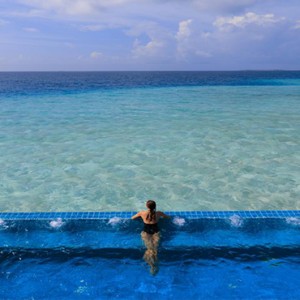 Velassaru Maldives - Luxury Maldives Honeymoon Packages - villa pool