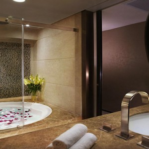 Hong Kong Honeymoon Packages Harbour Grand Hong Kong Accommodation Bathroom