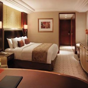 Hong Kong Honeymoon Packages Kowloon Shangri La Deluxe Room1