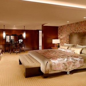 Hong Kong Honeymoon Packages Mandarin Oriental Hong Kong Mandarin Suite2