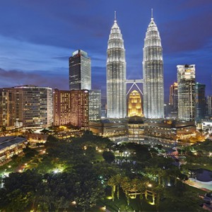 Malaysia Honeymoon Packages Mandarin Oriental Kuala Lumpur Petrona Twin Towers At Night