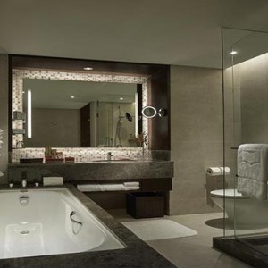 Malaysia Honeymoon Packages Shangri La Tanjung Aru Resort And Spa Bathroom