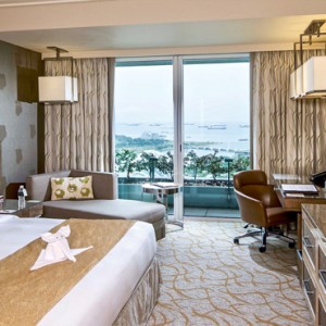 Marina Bay Sands - Luxury Singapore Honeymoon Packages - Deluxe room bay view