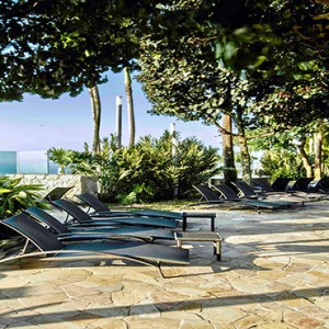Marina Bay Sands - Luxury Singapore Honeymoon Packages - Garden walk