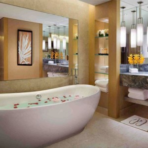 Marina Bay Sands - Luxury Singapore Honeymoon Packages - Sands Suite bathroom