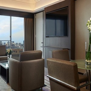 Pan Pacific Luxury Singapore Honeymoon Packages Pacific Skyline Suite1