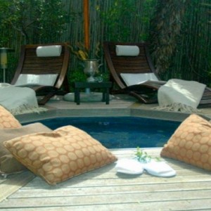 Pumba Private Game reserve - Luxury South Africa Honeymoon Packages - Spa pool1