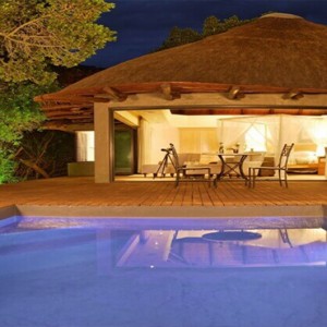 Shamwari Game Reserve - Luxury South Africa Honeymoon Packages - Eagles Crag Lodge pool