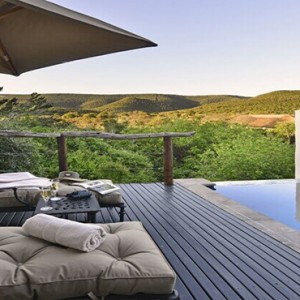 Shamwari Game Reserve - Luxury South Africa Honeymoon Packages - Logengula lodge sun deck