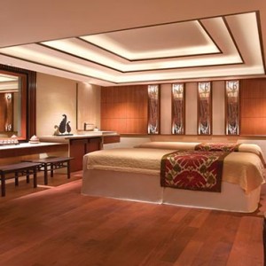 Shangri la Singapore - Luxury Singapore Honeymoon Packages - Couple spa treatment room