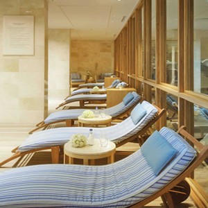 Taj Cape Town - Luxury South Africa Honeymoon Packages - pool loungers