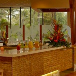kula grille - Turtle Bay Beach Resort - Luxury Hawaii Honeymoon Packages