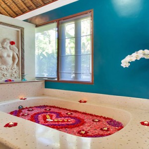 Bali Honeymoon Packages Viceroy Bali Lembah Spa Flower Bath