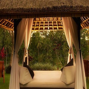Bali Honeymoon Packages Viceroy Bali Spa Daybed