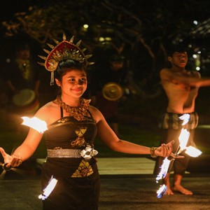 Bali Honeymoon Packages The Laguna Bali Fire Dancers