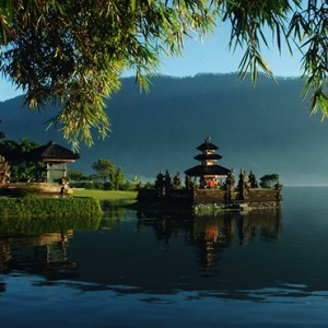 Bali Honeymoon Packages The Laguna Bali Ulun Danu Temple Bali Attraction