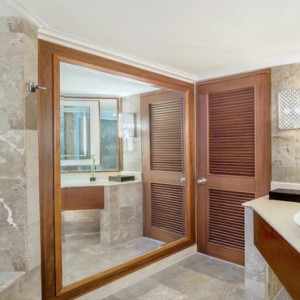 Bali Honeymoon Packages The Laguna Resort & Spa Lagoon Access Suite Bathroom