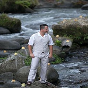 Bali Honeymoon Packages The Samaya Ubud Wedding Couple Photoshoot On Ayung River