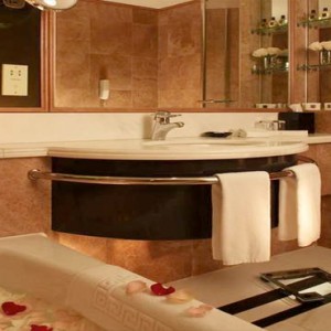 Harbour Grand Kowloon - Luxury Hong Kong Honeymoon Packages - Bathroom