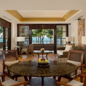 Legian Bali Seminyak - Luxury Bali Honeymoon Packages - One bedroom Deluxe suite (Suites at the Legian) living area
