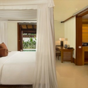 Legian Bali Seminyak - Luxury Bali Honeymoon Packages - One bedroom Villa (Villas at The Club) Bedroom