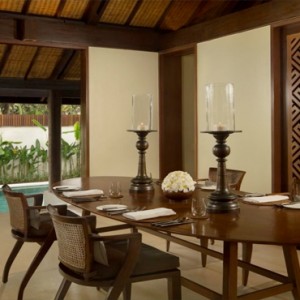 Legian Bali Seminyak - Luxury Bali Honeymoon Packages - One bedroom Villa (Villas at The Club) Dining area