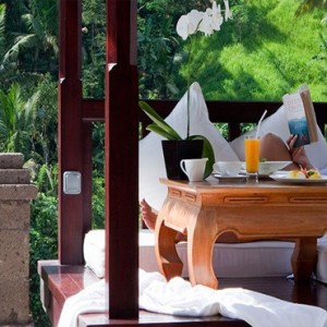 Luxury Bali Honeymoon Packages Viceroy Bali Deluxe Terrace Pool Villa Women In Cabana