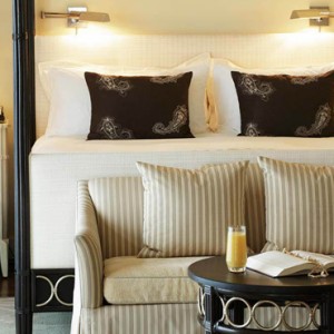 standard king bed - Kahala Hotel and Resort Hawaii - Luxury Hawaii Honeymoon Packages
