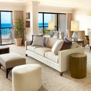 Ali i Ocean Front One Bedroom Suite - Hilton Hawaiian Waikiki Beach - Luxury Hawaii Honeymoon Packages