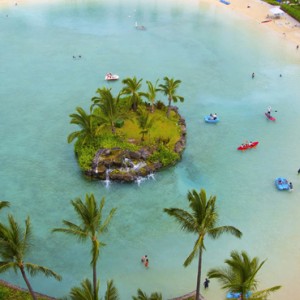 Beach - Hilton Hawaiian Waikiki Beach - Luxury Hawaii Honeymoon Packages