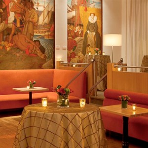 Breakfast at Murals on 54 Restaurant - Warwick New York Hotel - Luxury new york honeymoon packages