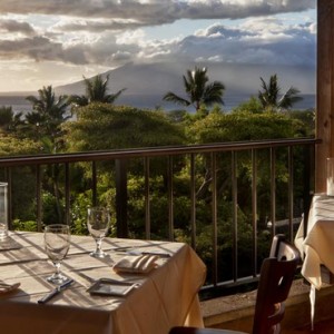 Dining - hotel wailea maui - luxury hawaii honeymoon packages