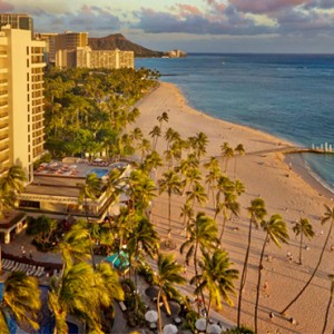 Exterior 7 - Hilton Hawaiian Waikiki Beach - Luxury Hawaii Honeymoon Packages