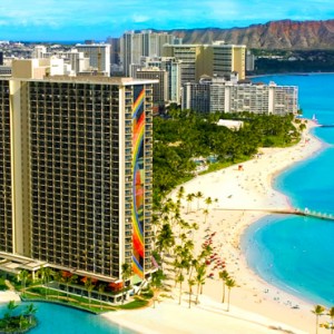 Exterior - Hilton Hawaiian Waikiki Beach - Luxury Hawaii Honeymoon Packages