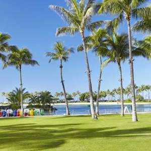 Gardens - Hilton Hawaiian Waikiki Beach - Luxury Hawaii Honeymoon Packages