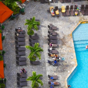 Pool 2 - Hilton Hawaiian Waikiki Beach - Luxury Hawaii Honeymoon Packages