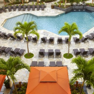 Pool - Hilton Hawaiian Waikiki Beach - Luxury Hawaii Honeymoon Packages