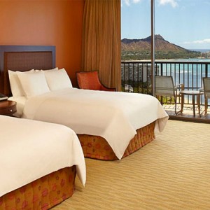 Rainbow Tower Ocean Front Room 2 - Hilton Hawaiian Waikiki Beach - Luxury Hawaii Honeymoon Packages