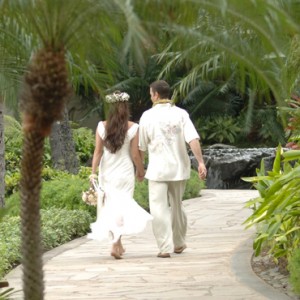 weddings - Hilton Hawaiian Waikiki Beach - Luxury Hawaii Honeymoon Packages