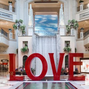 lobby 4 - The Palazzo Las Vegas - Luxury Las Vegas Honeymoon Packages